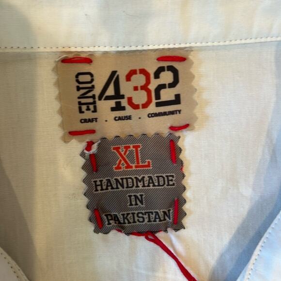 ONE432 Men's Short Sleeve Button Down Shirt Off White Blue Size XL - Picture 4 of 10